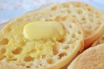 Muffin anglais nature toasté et son beurre doux